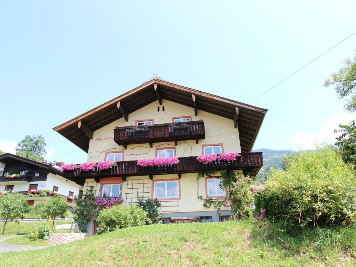 Huge Holiday Home in Hopfgarten im Brixental near Ski Lift Exterior foto