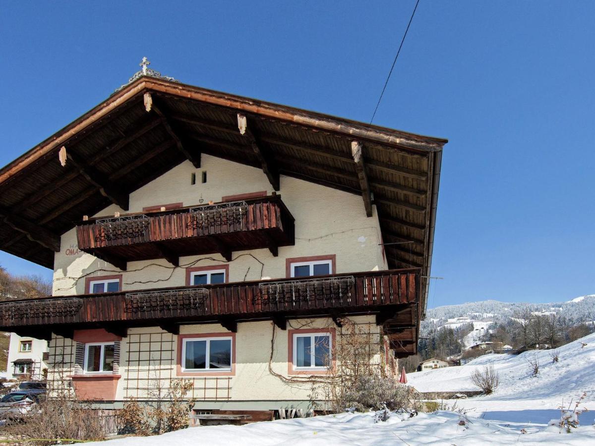 Huge Holiday Home in Hopfgarten im Brixental near Ski Lift Exterior foto
